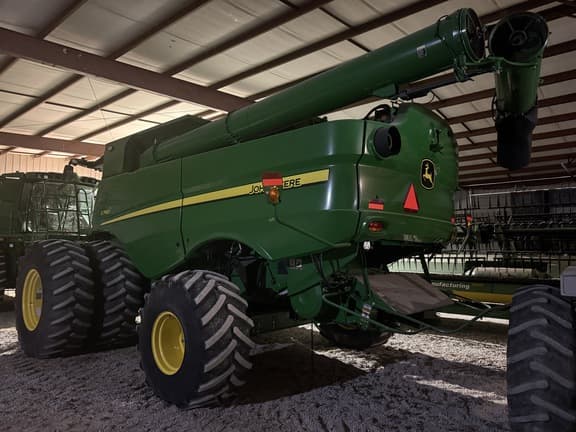 Image of John Deere S780 equipment image 3