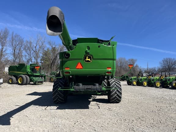 Image of John Deere S780 equipment image 4