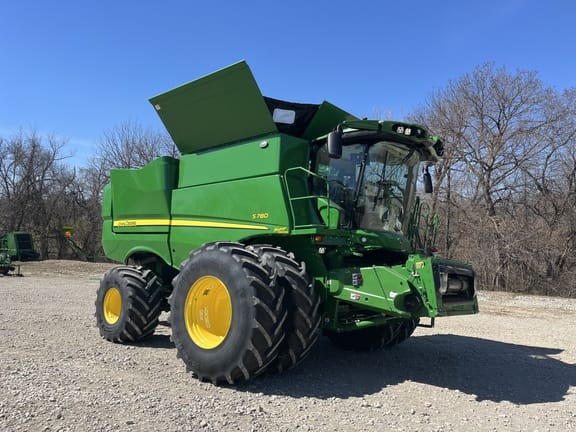 2024 John Deere S780 Equipment Image0