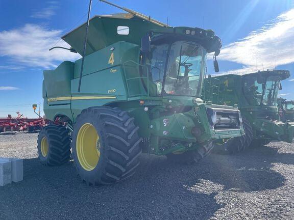 Image of John Deere S780 equipment image 4