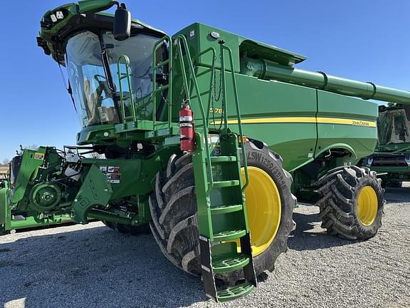 Image of John Deere S780 Image 0