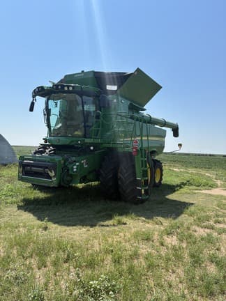 Image of John Deere S780 equipment image 2