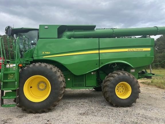 Image of John Deere S780 equipment image 2