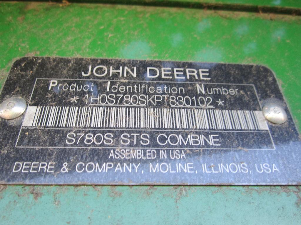 Image of John Deere S780 Image 1