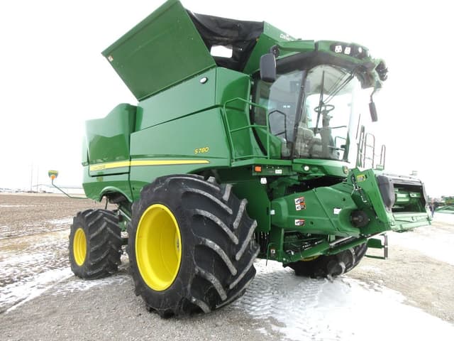 Image of John Deere S780 equipment image 3