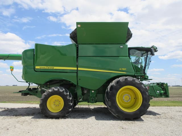 Image of John Deere S780 equipment image 3