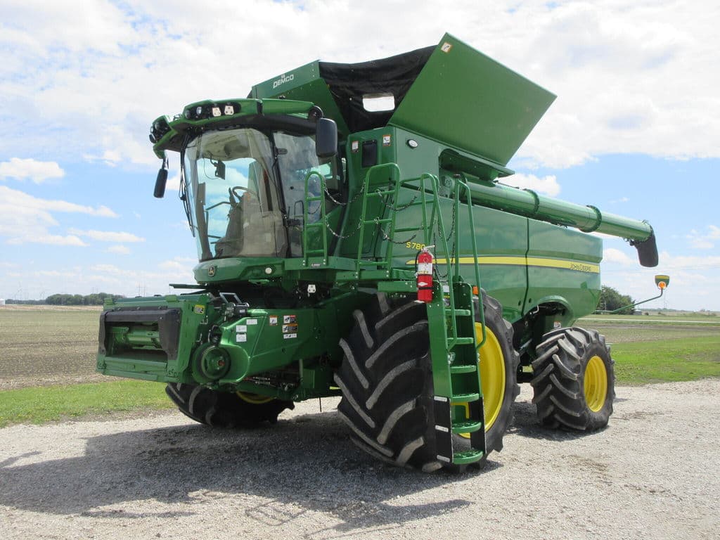 Image of John Deere S780 Primary image