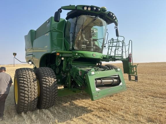 Image of John Deere S780 equipment image 3