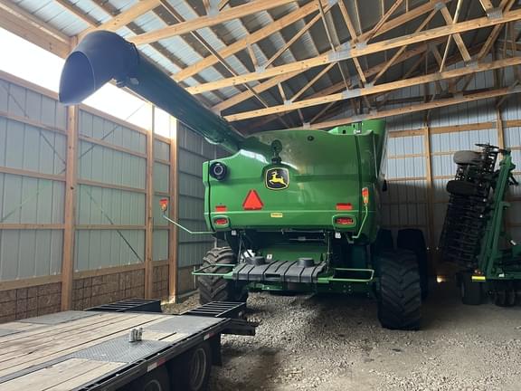 Image of John Deere S780 equipment image 2