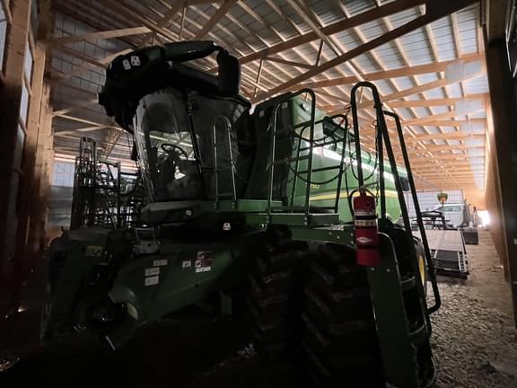 Image of John Deere S780 equipment image 4