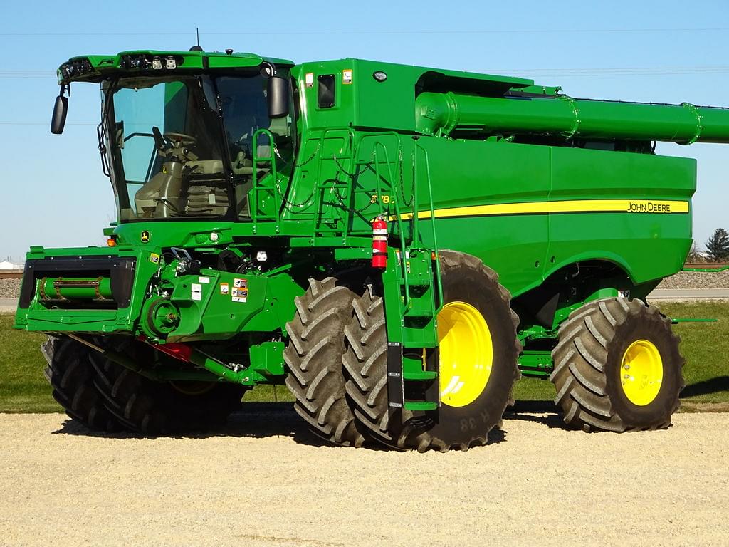 Image of John Deere S780 Primary image
