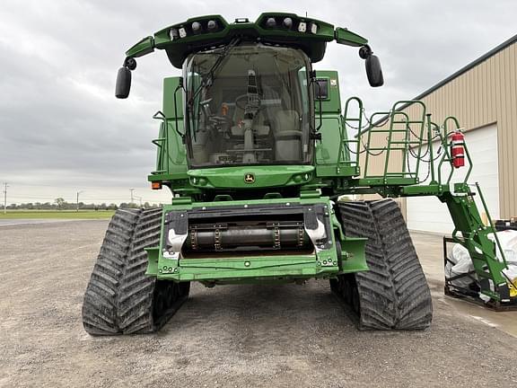 Image of John Deere S780 equipment image 4