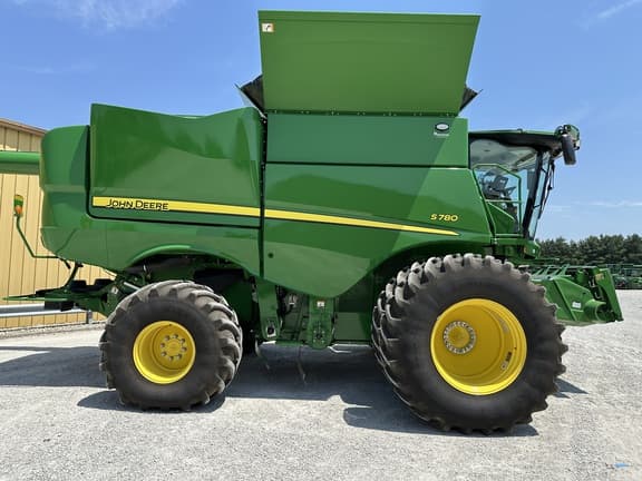 Image of John Deere S780 equipment image 1