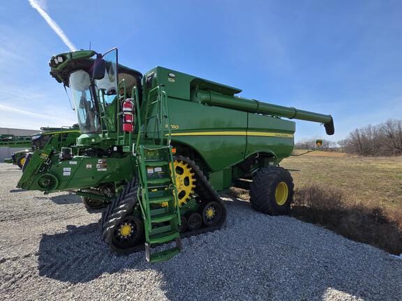 2024 John Deere S780 Equipment Image0