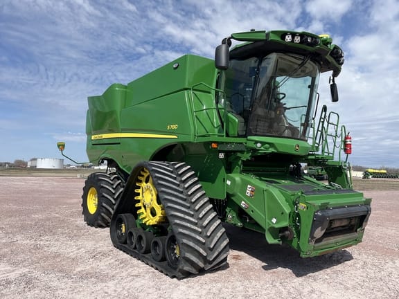 2024 John Deere S780 Equipment Image0