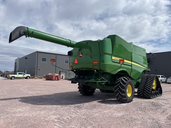 Image of John Deere S780 equipment image 3