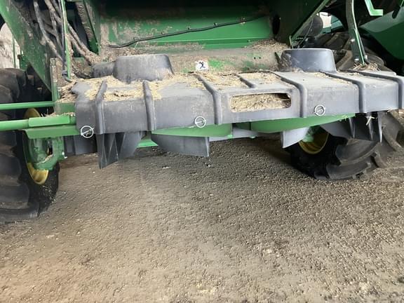 Image of John Deere S780 equipment image 4