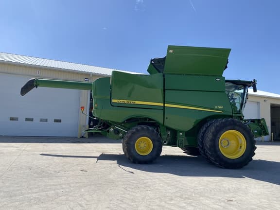 Image of John Deere S780 equipment image 4