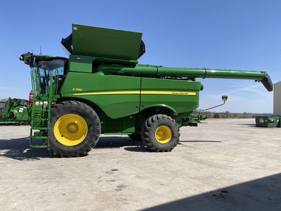 Image of John Deere S780 equipment image 3