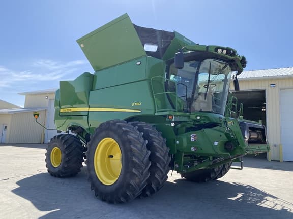 Image of John Deere S780 equipment image 2