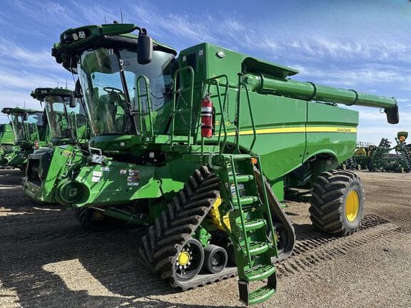 2024 John Deere S780 Equipment Image0