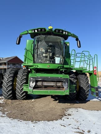 Image of John Deere S780 equipment image 1