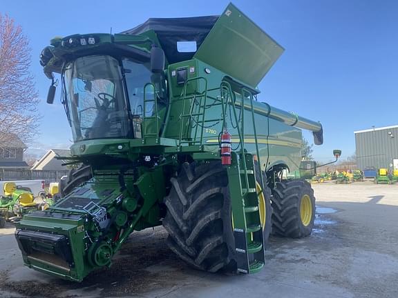 Image of John Deere S780 equipment image 1