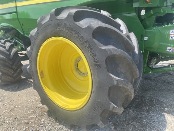 Image of John Deere S780 equipment image 4