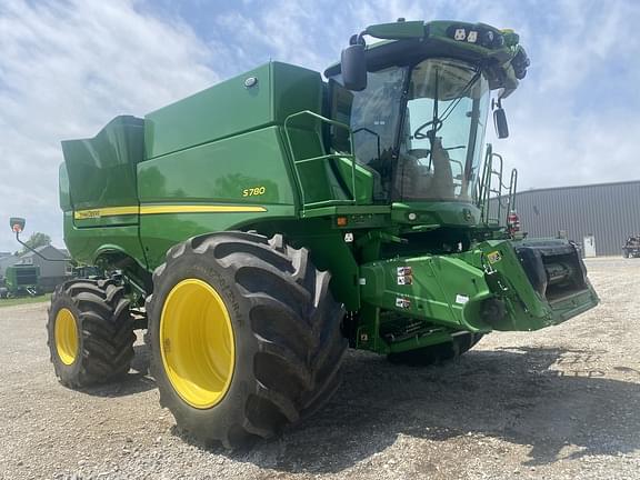Image of John Deere S780 equipment image 1