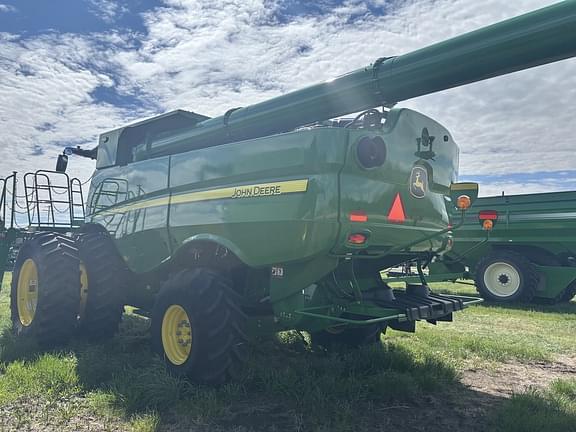 Image of John Deere S780 equipment image 4