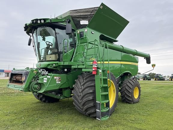 Image of John Deere S780 Primary image