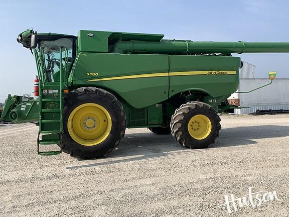 Image of John Deere S780 equipment image 2