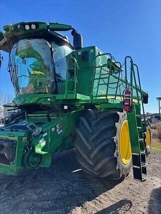 Image of John Deere S780 equipment image 2