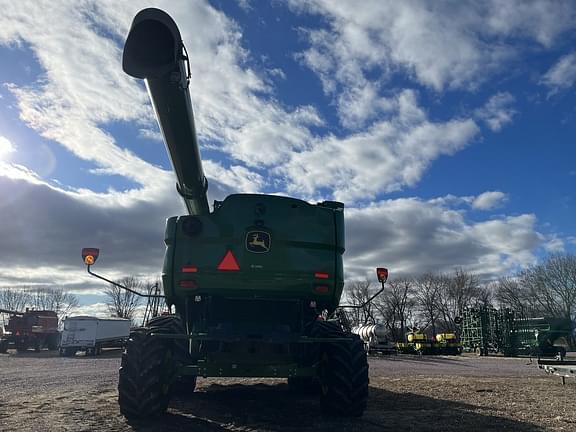 Image of John Deere S780 equipment image 3