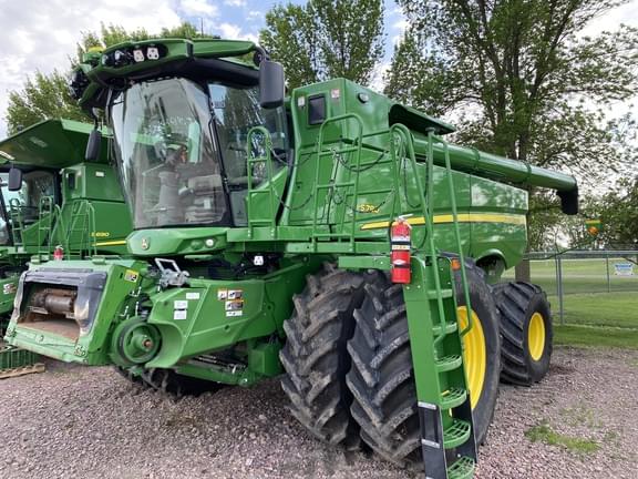 Image of John Deere S780 equipment image 2