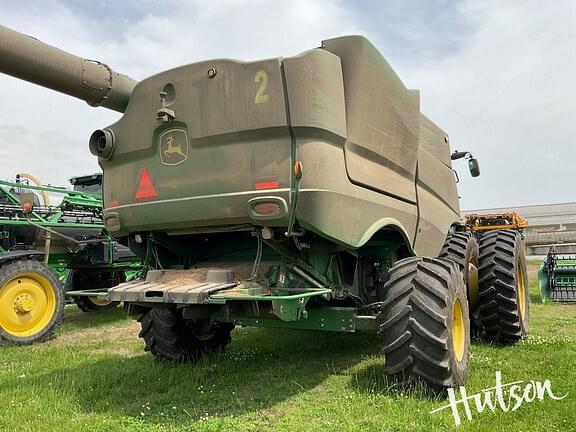 Image of John Deere S780 equipment image 4
