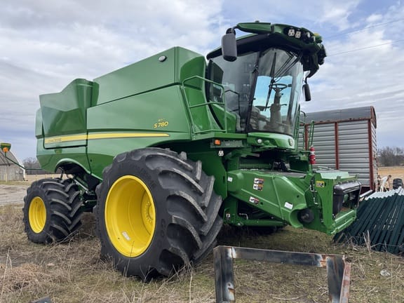 Main image John Deere S780