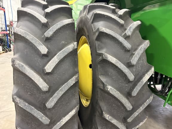 Image of John Deere S780 equipment image 4