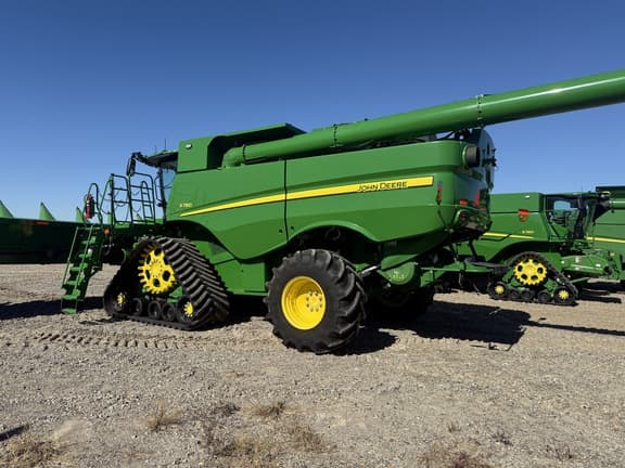 Image of John Deere S780 equipment image 2