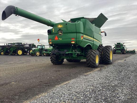 Image of John Deere S780 equipment image 4