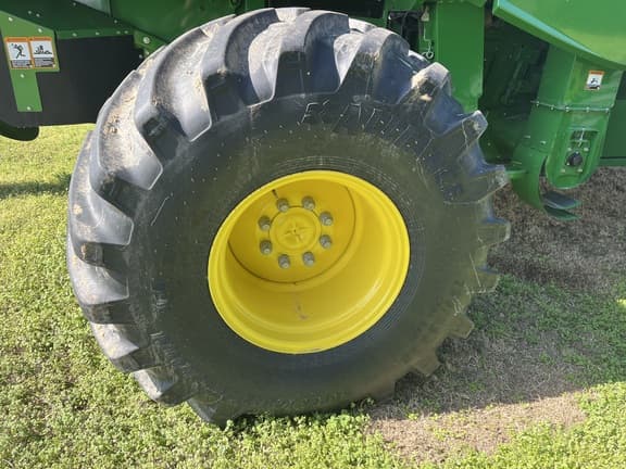 Image of John Deere S780 equipment image 4