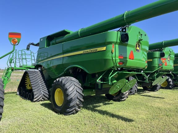 2024 John Deere S780 Equipment Image0