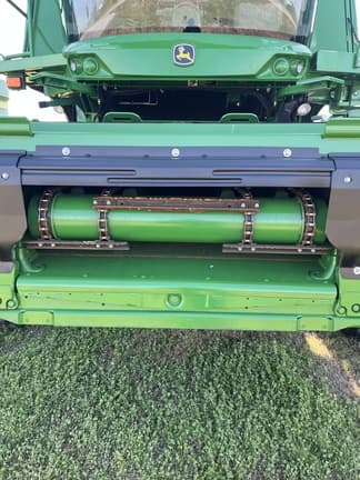 Image of John Deere S780 equipment image 2