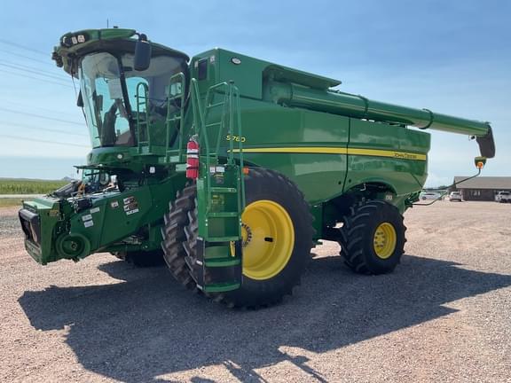 Image of John Deere S780 equipment image 4