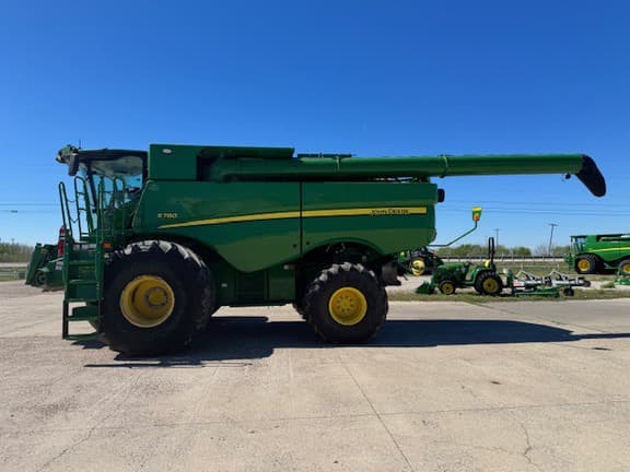 Image of John Deere S780 equipment image 3