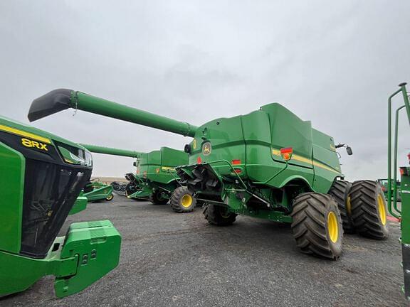 Image of John Deere S780 equipment image 2