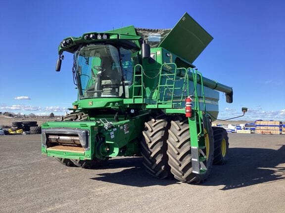 Main image John Deere S780
