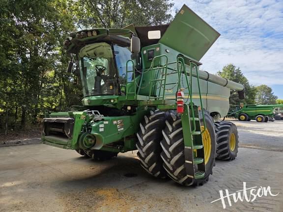 Image of John Deere S780 equipment image 1