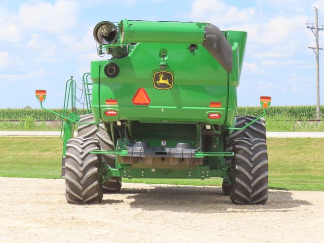 Image of John Deere S780 equipment image 3