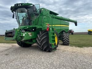 2024 John Deere S780 Image